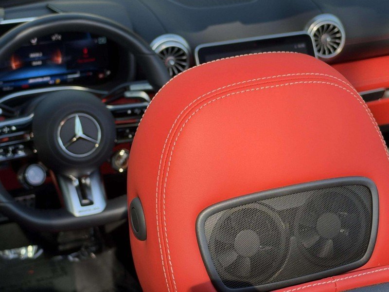 Used 2022  Mercedes-Benz AMG® SL 63 image 34