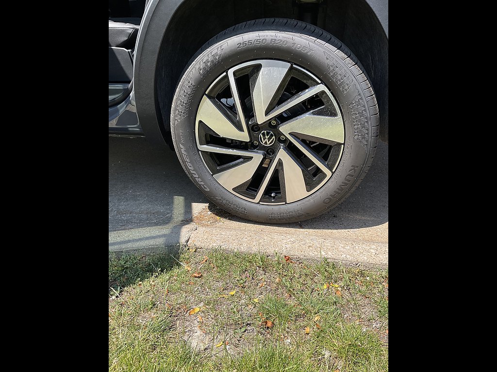 New 2026 Pure Gray Volkswagen SE 4Motion image 12