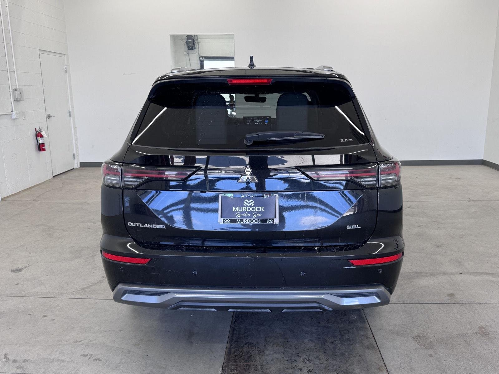 2025 Mitsubishi Outlander SEL - Photo 7
