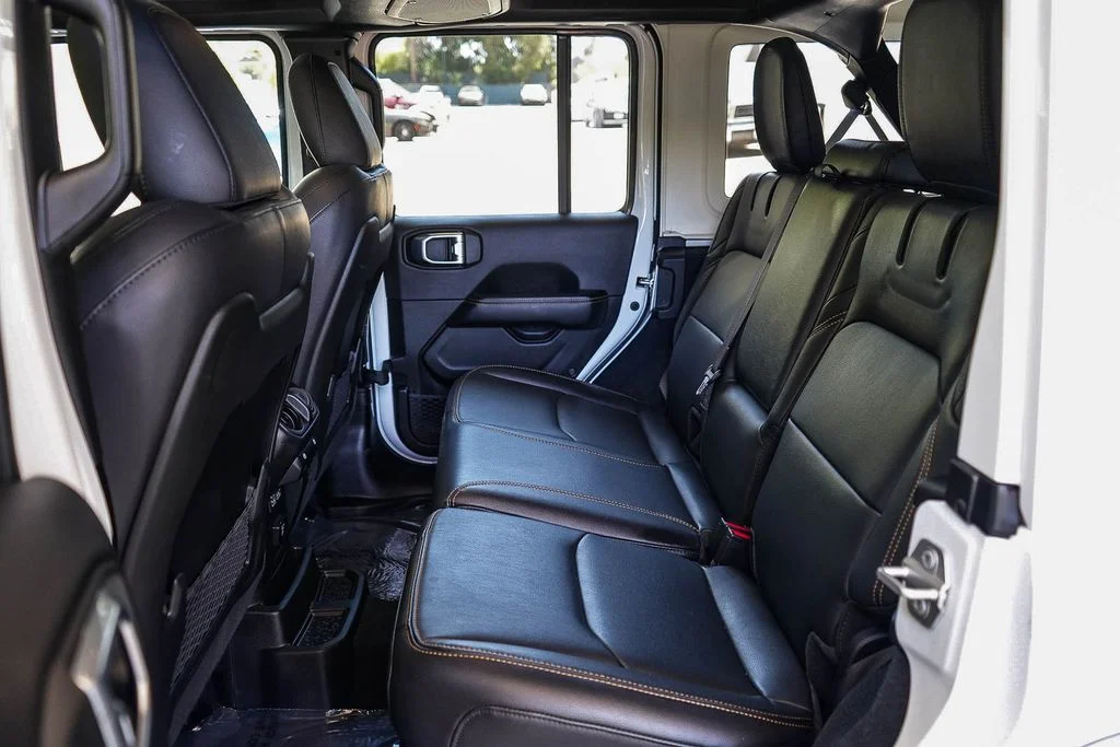 Used 2024 White Jeep Sahara 4xe image 17