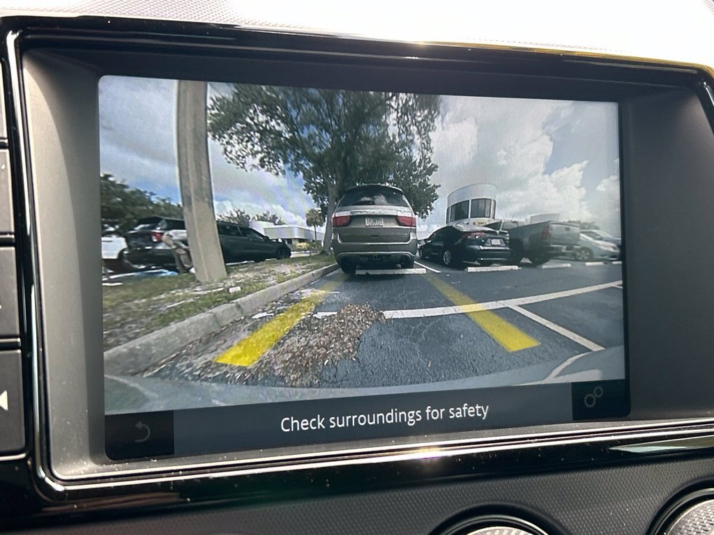 Used 2018 White Jaguar Base image 26