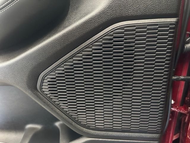 Used 2024 Red Jeep Altitude image 27