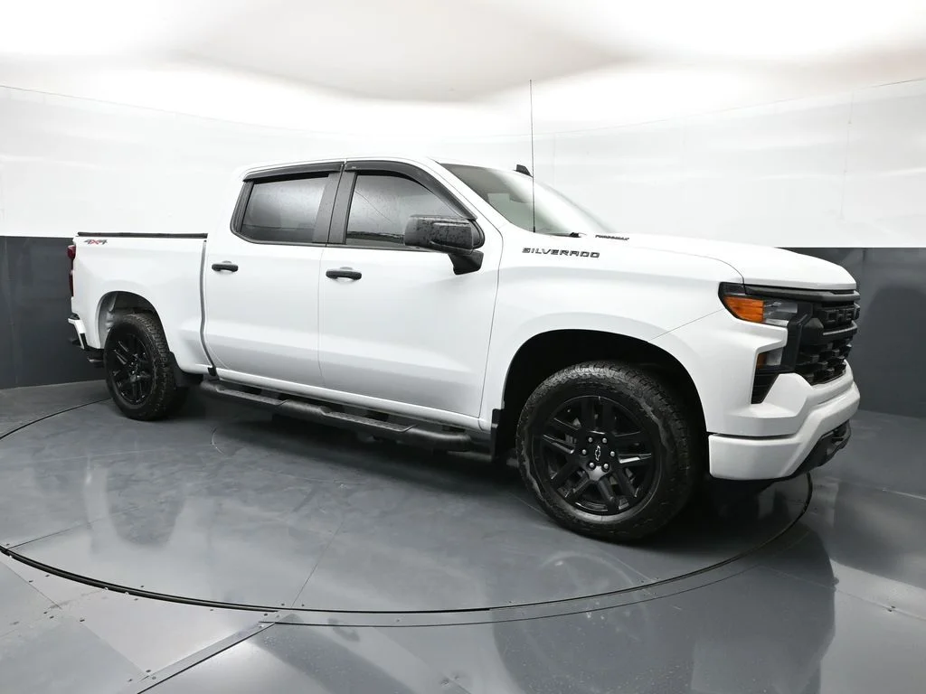 2026 Chevrolet Silverado 1500 Custom 4X4 Crew Cab Short Box's photo