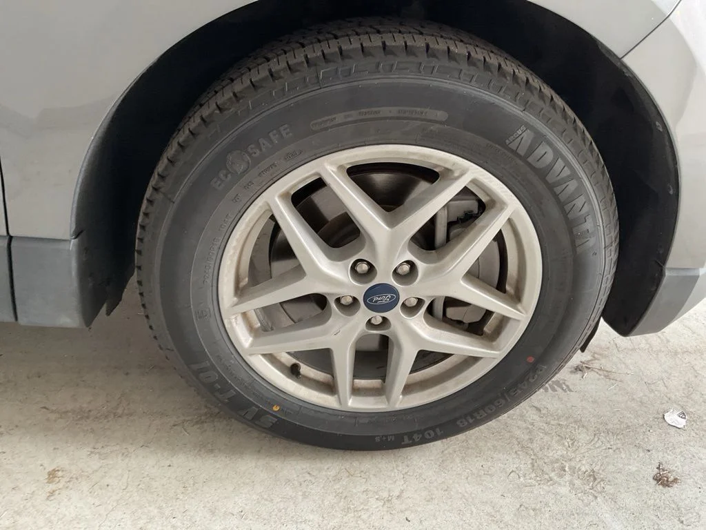 Used 2022 Gray Metallic Ford SEL image 26