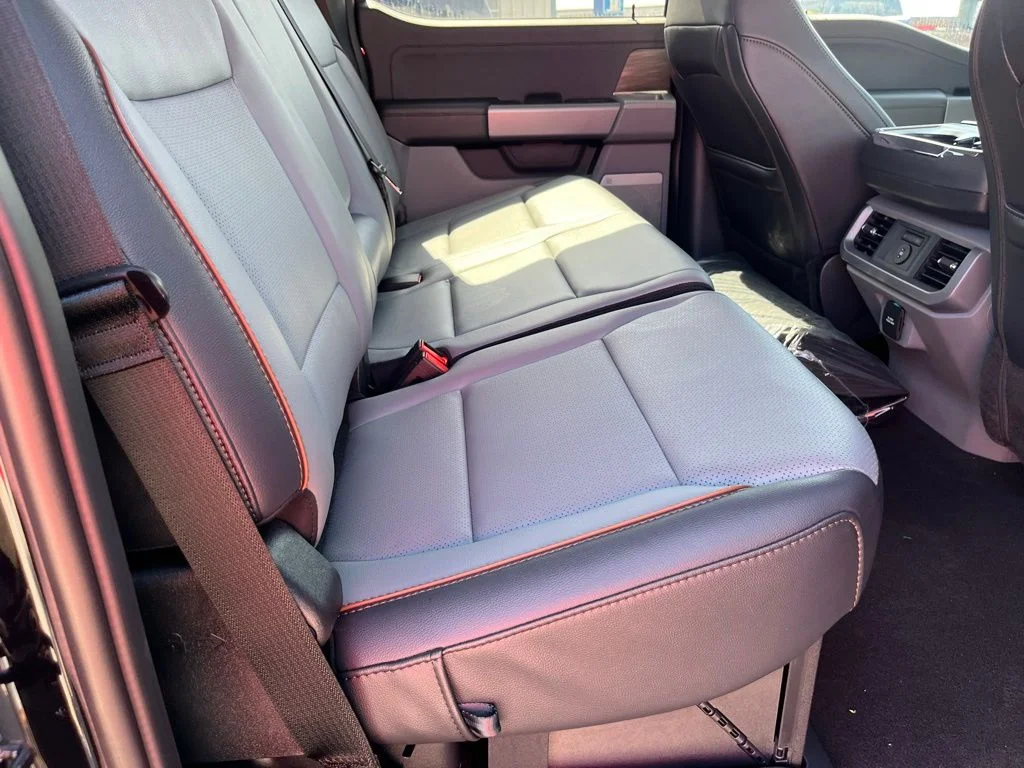 2025 Ford F-150 Lariat - Photo 19