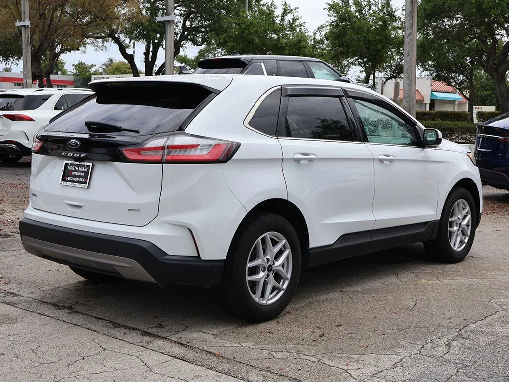 Used 2024 White Ford SEL image 10