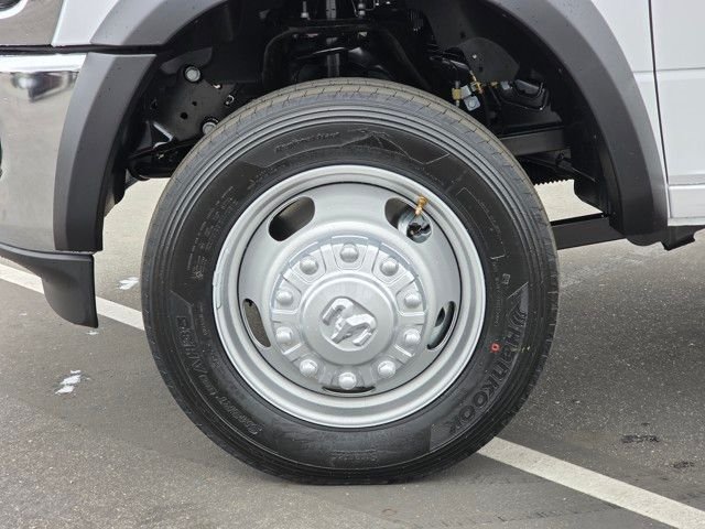 New 2025 Bright White Clearcoat RAM Tradesman image 9