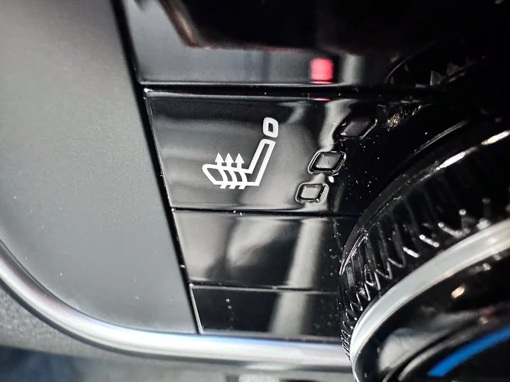 New 2026 Everest White Pearl Tricoat Nissan Dark Armor image 25