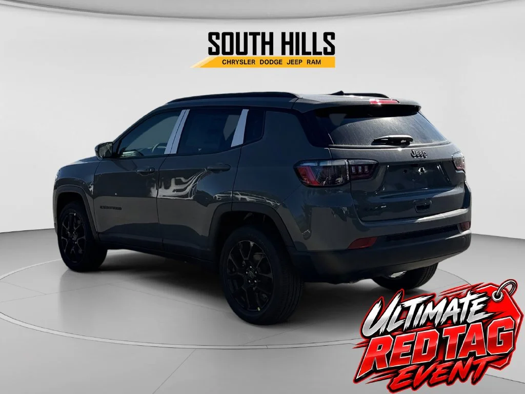 New 2026 Sting-Gray Clear-Coat Exterior Paint Jeep Latitude image 3
