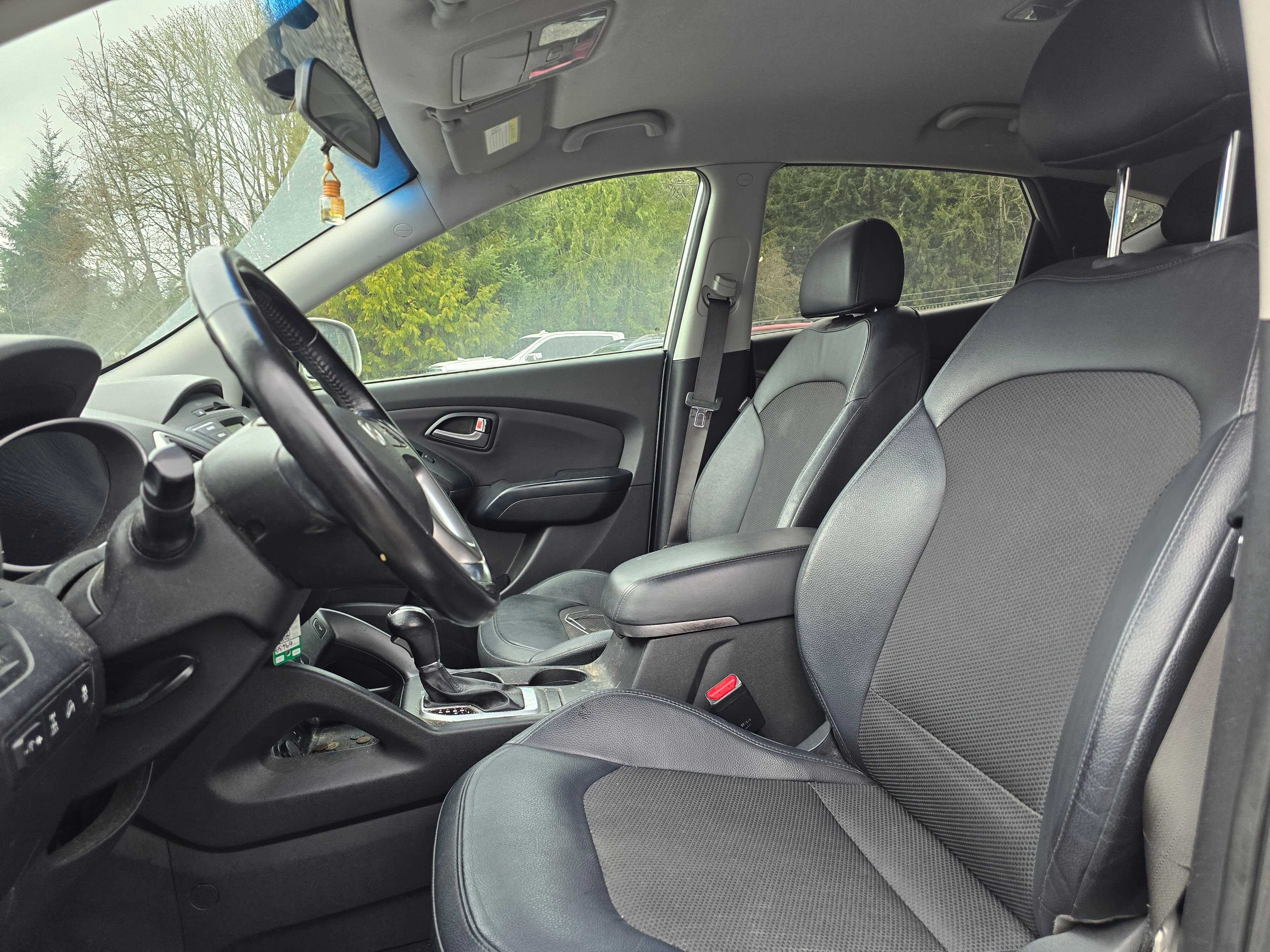 Used 2014 Hyundai Tucson SE with VIN KM8JUCAG8EU916555 for sale in Olympia, WA