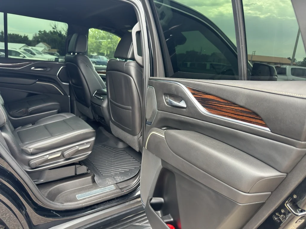Used 2021 Black Raven Cadillac Luxury image 17