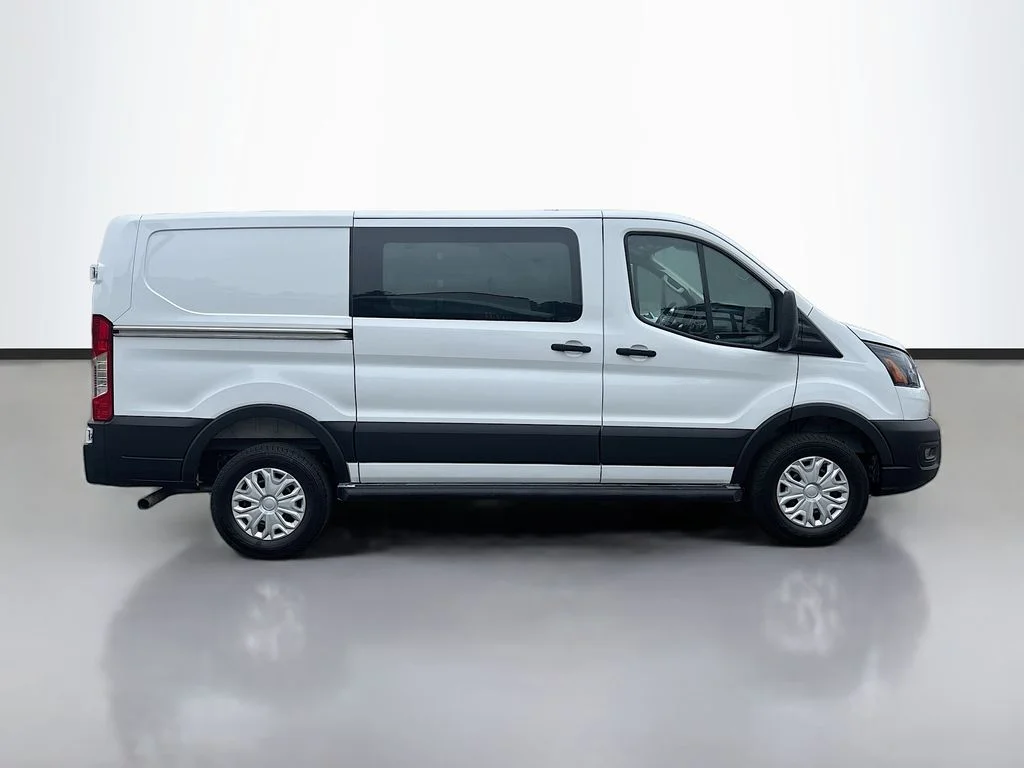 Used 2025 Oxford White Ford Base image 2