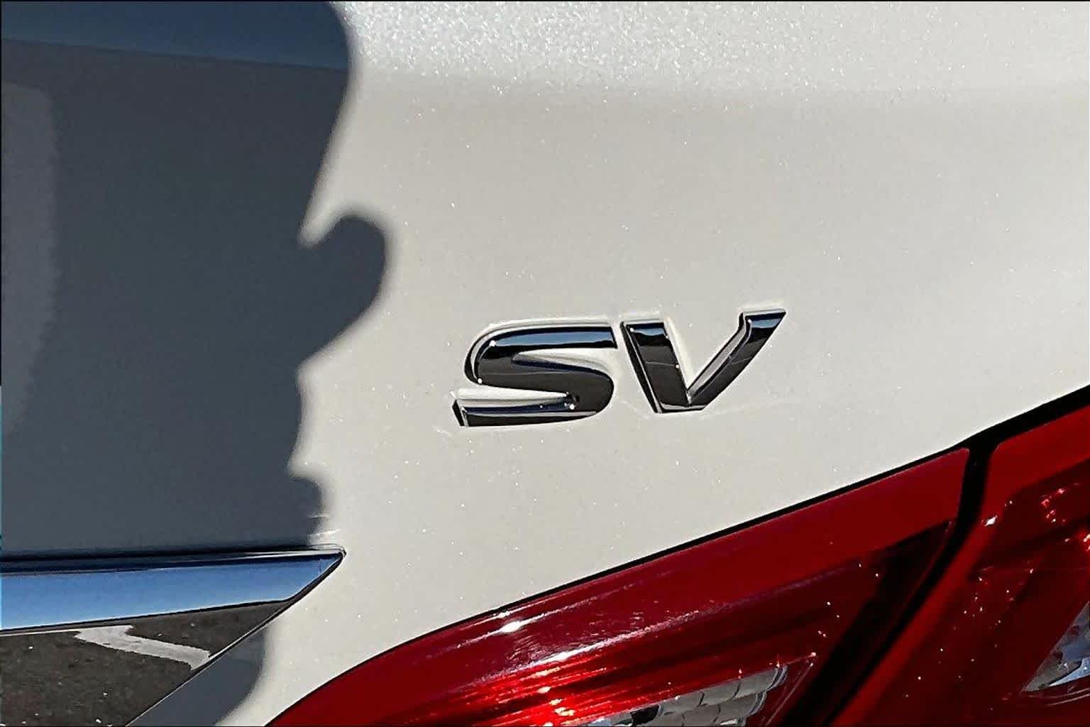 Used 2017 Pearl White Nissan 2.5 SV image 10