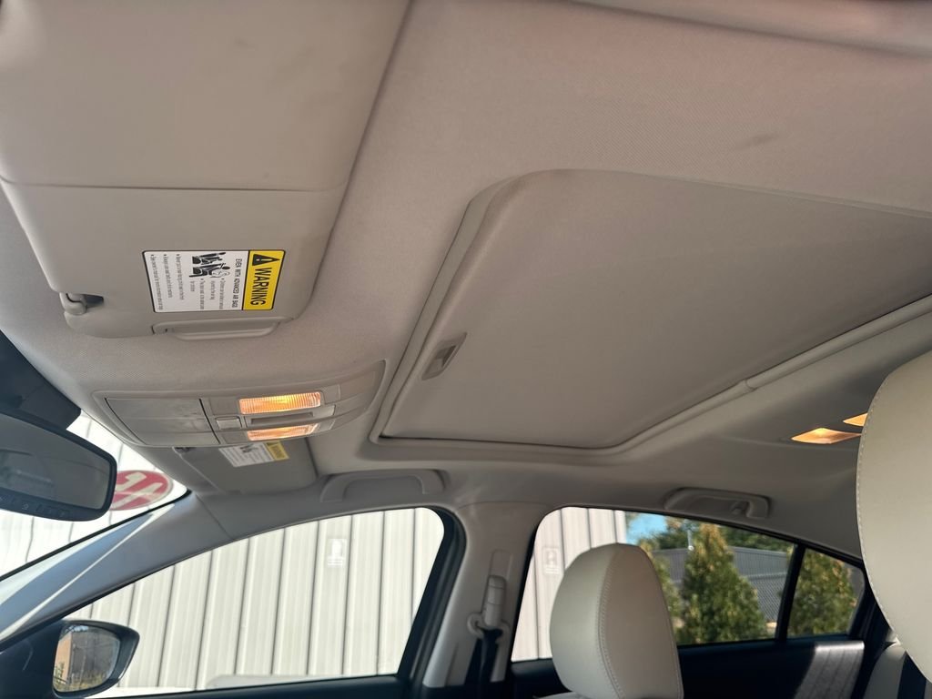 Used 2015 Red Mazda i Grand Touring image 12
