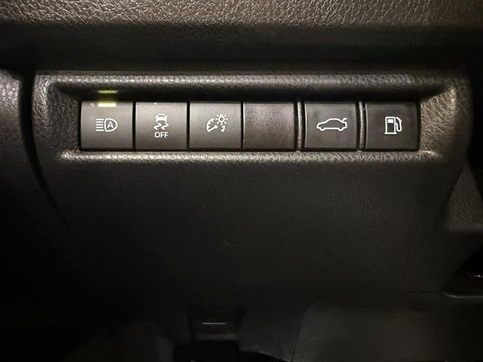 Used 2025 White Toyota  image 26