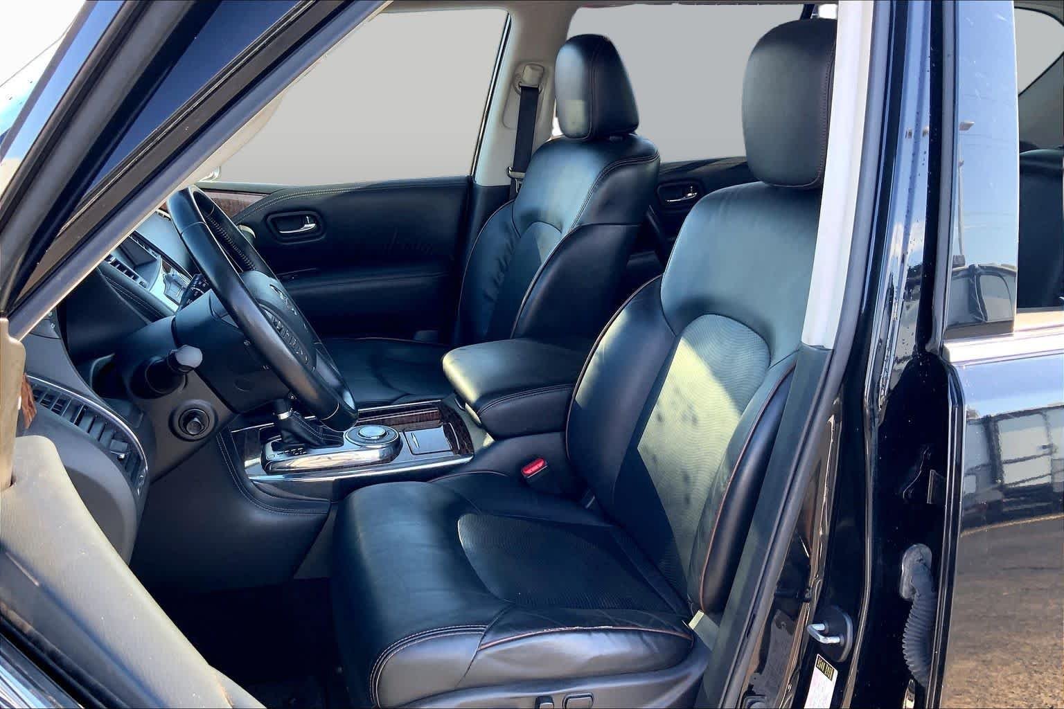 Used 2018 Super Black Nissan SL image 8