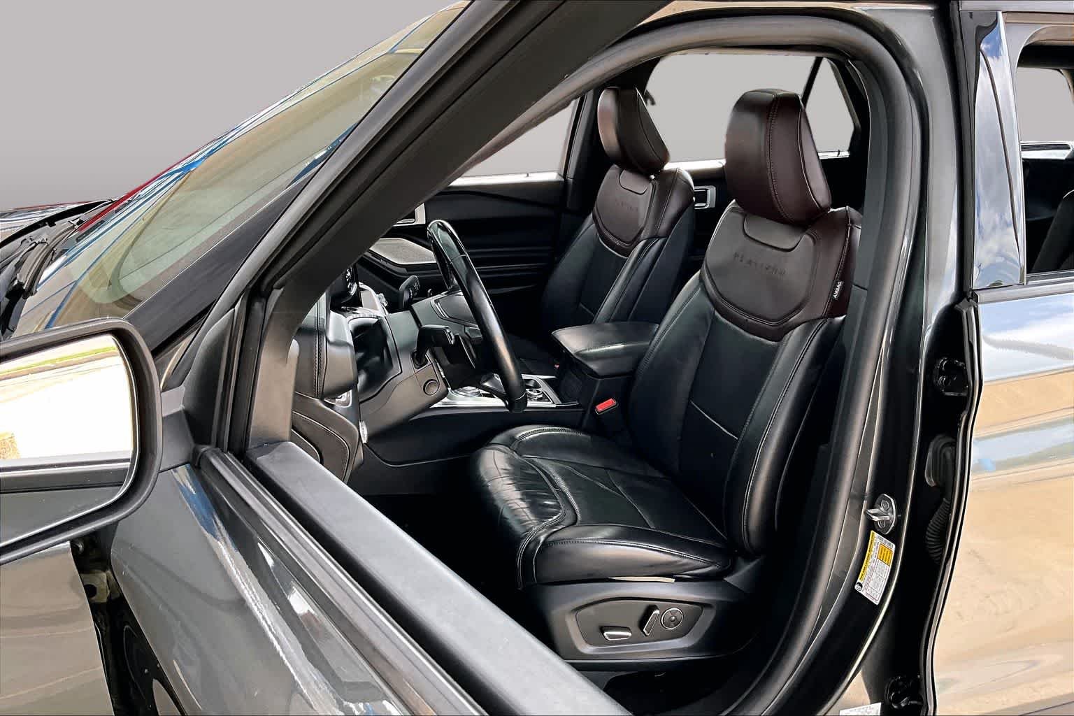 Used 2020 Magnetic Ford Platinum image 8