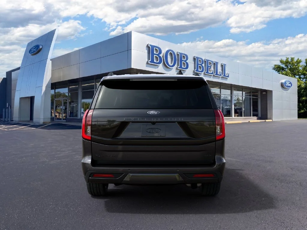 New 2027 Gray Ford Platinum image 7