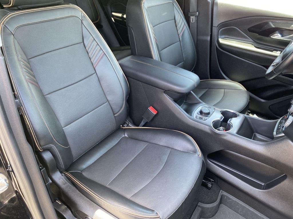 Used 2023 Ebony Twilight Metallic GMC AT4 image 32