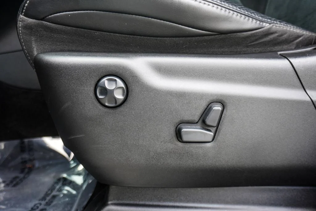 Used 2018 Black Jeep Trackhawk image 5