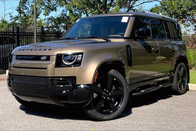 2026 Land Rover Defender 110 X-Dynamic SE