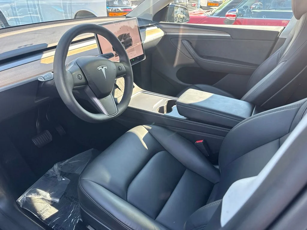 Used 2024 Black Tesla Long Range image 3