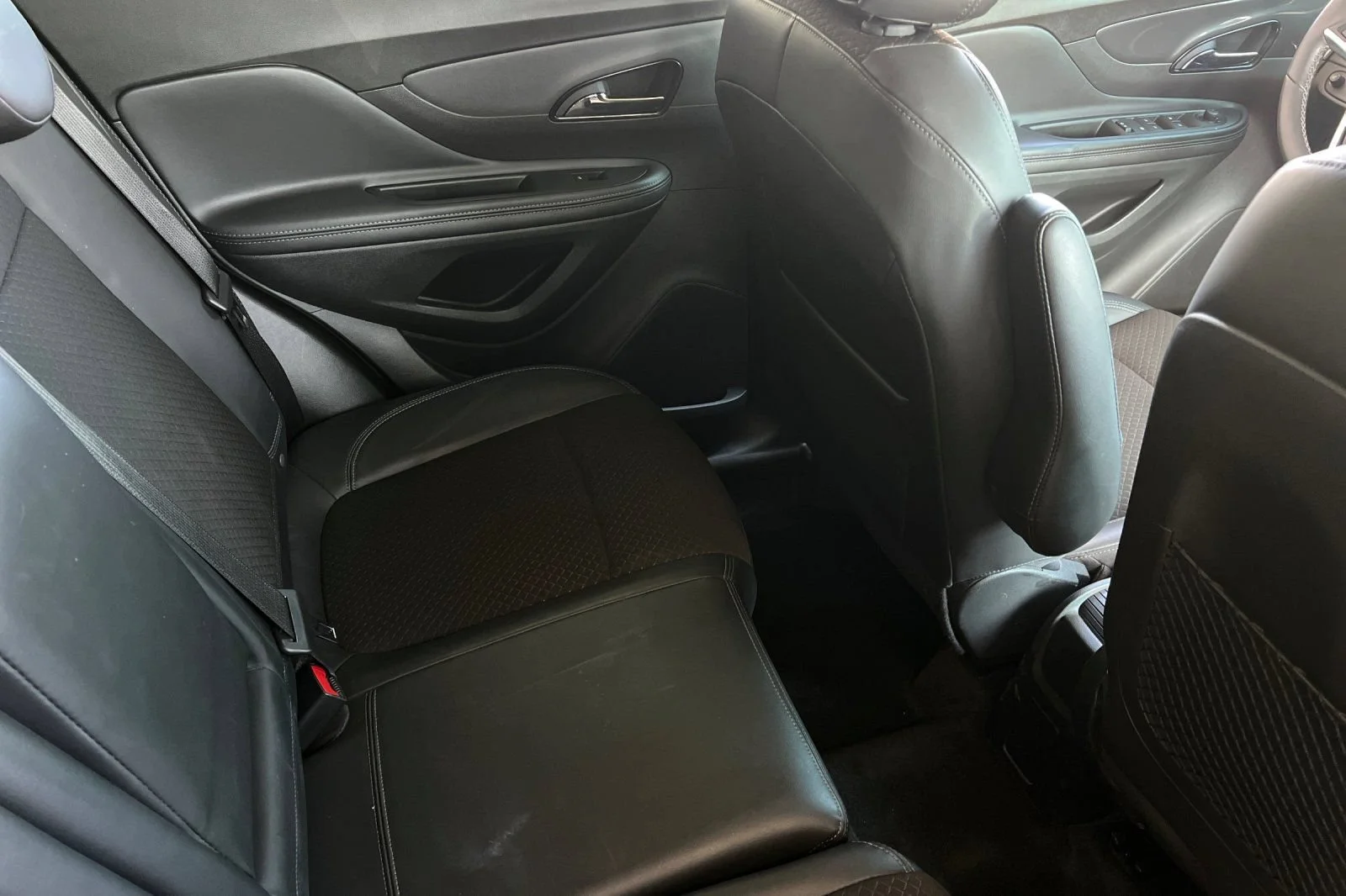 Used 2021 (Includes (MDP) Anthracite lower exterior accent color, Paint code W598F.) Buick Preferred image 19