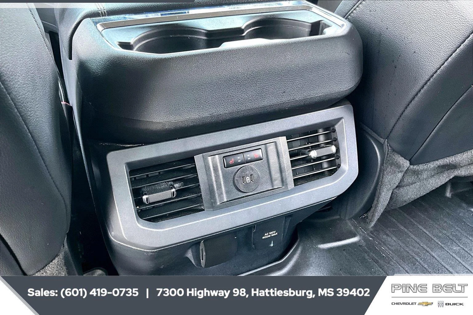 Used 2024 White Ford LARIAT image 25