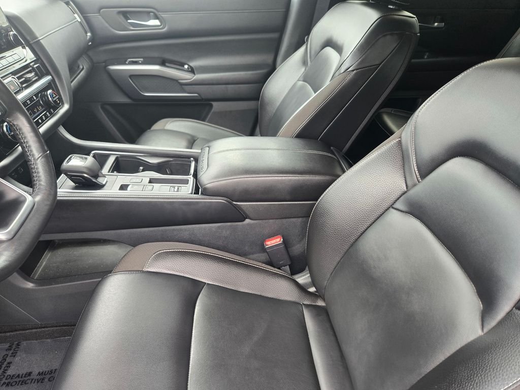 Used 2023 Black Nissan SL image 12