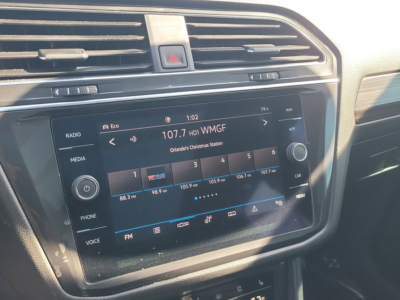 2022 Volkswagen Tiguan SEL R-LINE - Photo 23