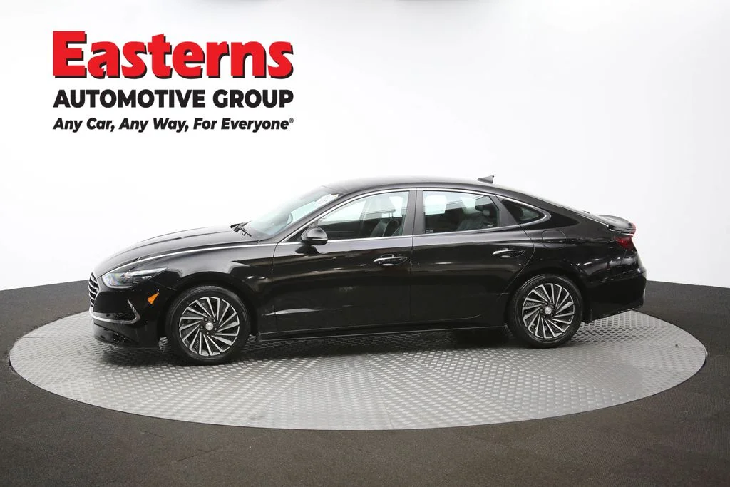 Used 2020 Black Hyundai Limited image 58