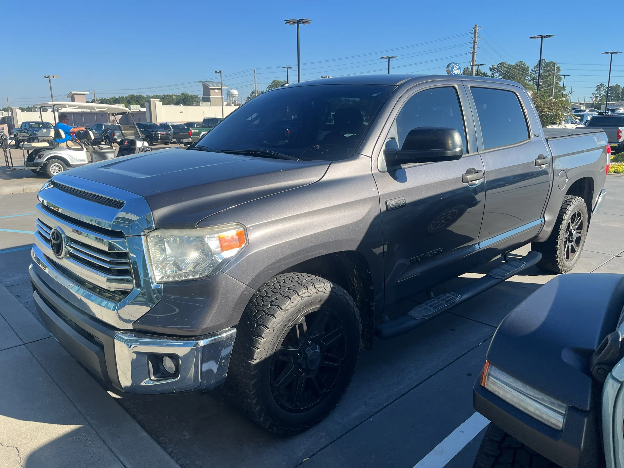 Used 2017 Magnetic Gray Metallic Toyota SR5 image 1