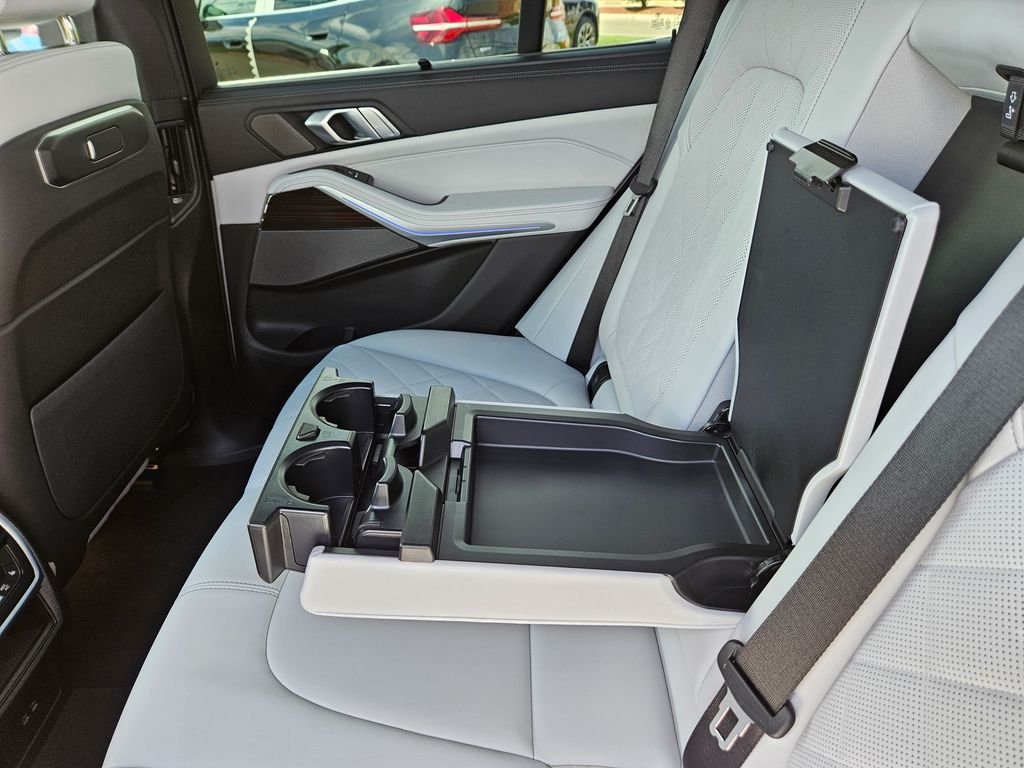 Certified Used 2026 Mineral White Metallic BMW xDrive40i image 26