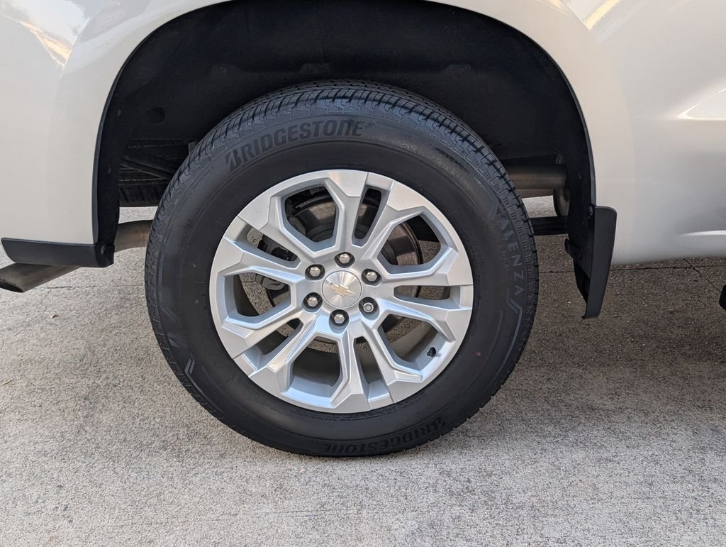 Used 2022 Silver Chevrolet LTZ image 3