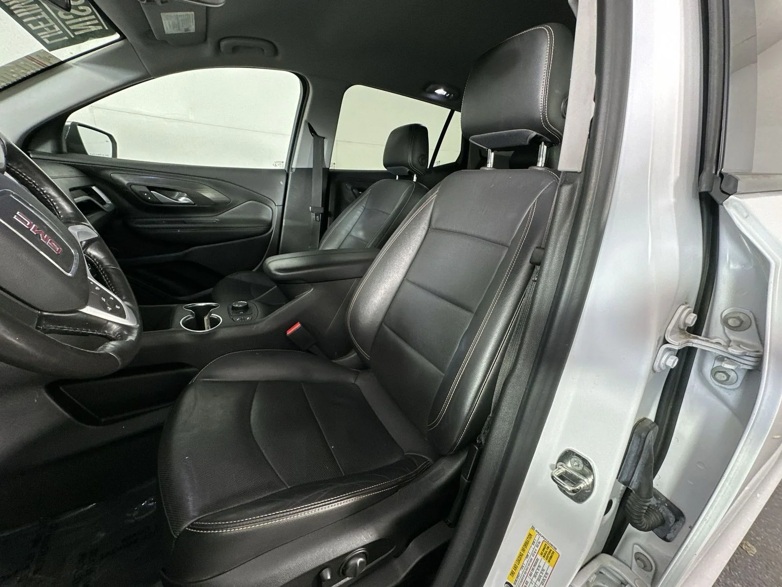 Used 2018 White GMC SLT image 11