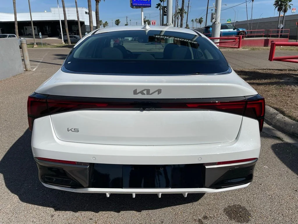 New 2026 White Kia LXS image 6