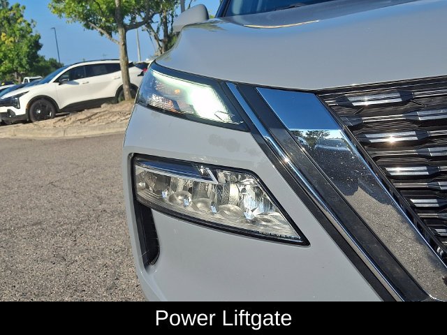 Used 2021 Gray Nissan SL image 11