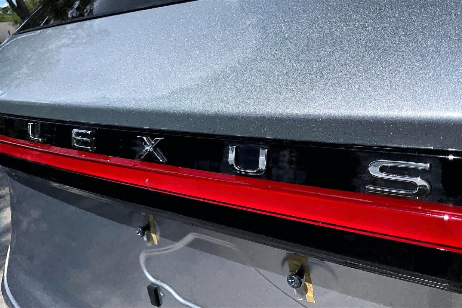 Used 2023 Iridium Lexus Premium image 31