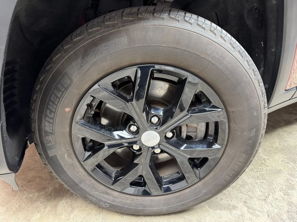 Certified Used 2022 Velvet Jeep Limited image 30