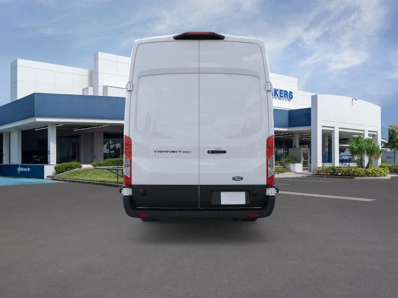 New 2026 Oxford White Ford Base image 5