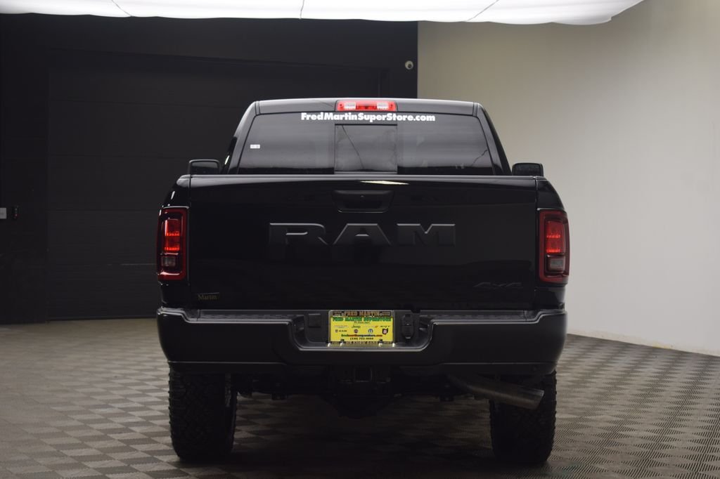New 2026 Diamond Black Crystal Pearl-Coat Exterior Paint RAM Tradesman image 10