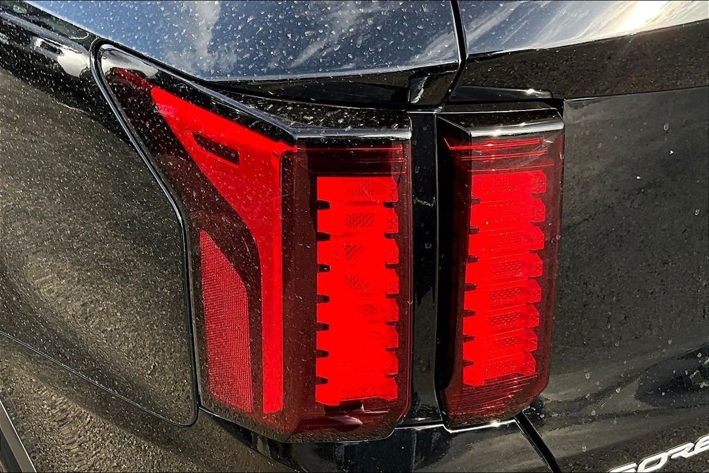 Used 2023 Black Kia LX image 19