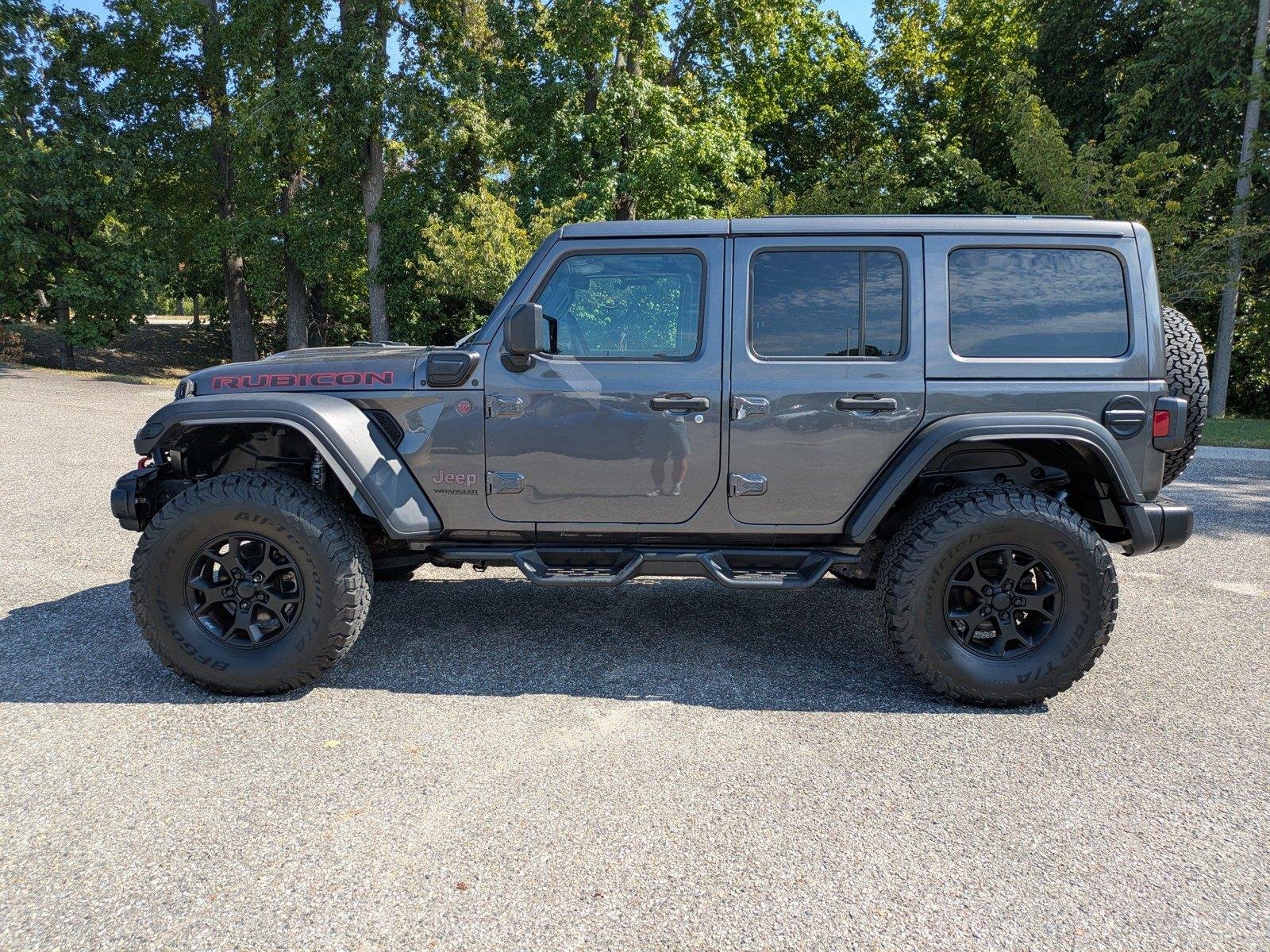 Used 2018 Granite Crystal Metallic Clearcoat Jeep Rubicon image 7