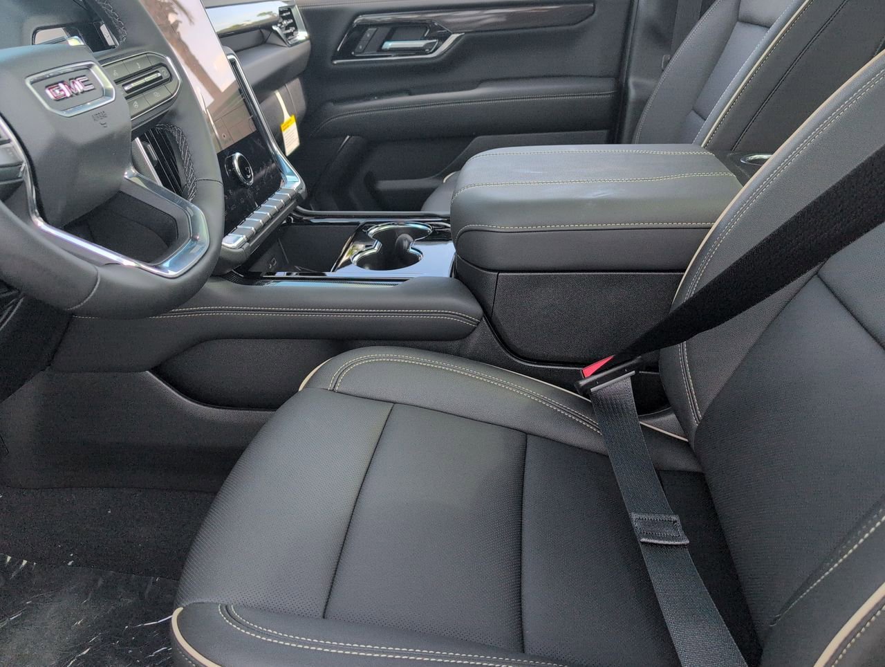 2026 GMC Yukon Elevation - Photo 20
