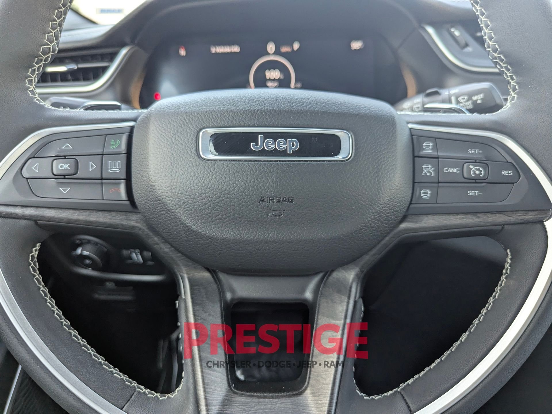 Used 2024 White Jeep Limited image 19