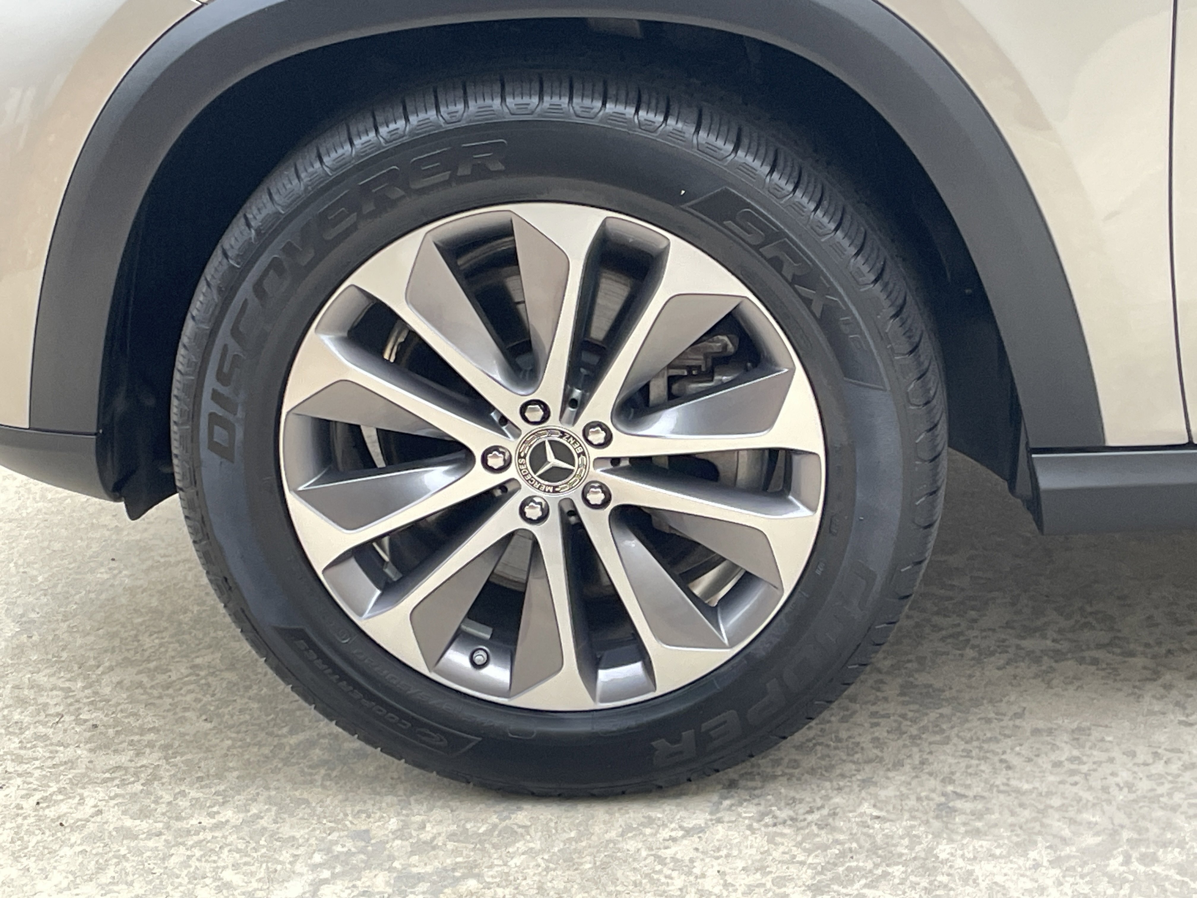 Certified Used 2022 Mojave Silver Metallic Mercedes-Benz GLE 450 4MATIC® SUV image 16
