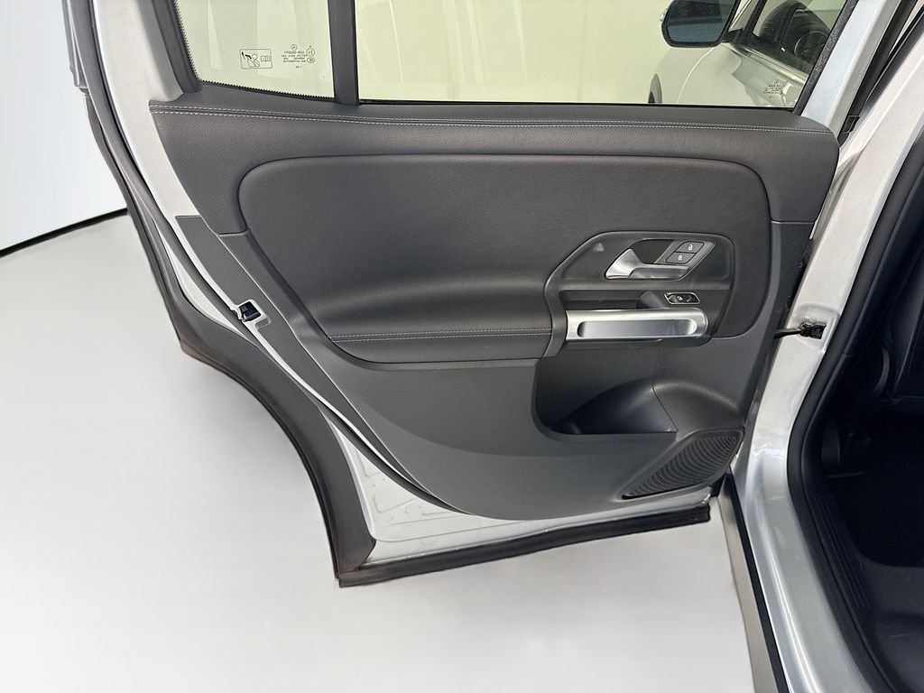 Used 2023 Iridium Silver Metallic Mercedes-Benz GLB 250 image 26