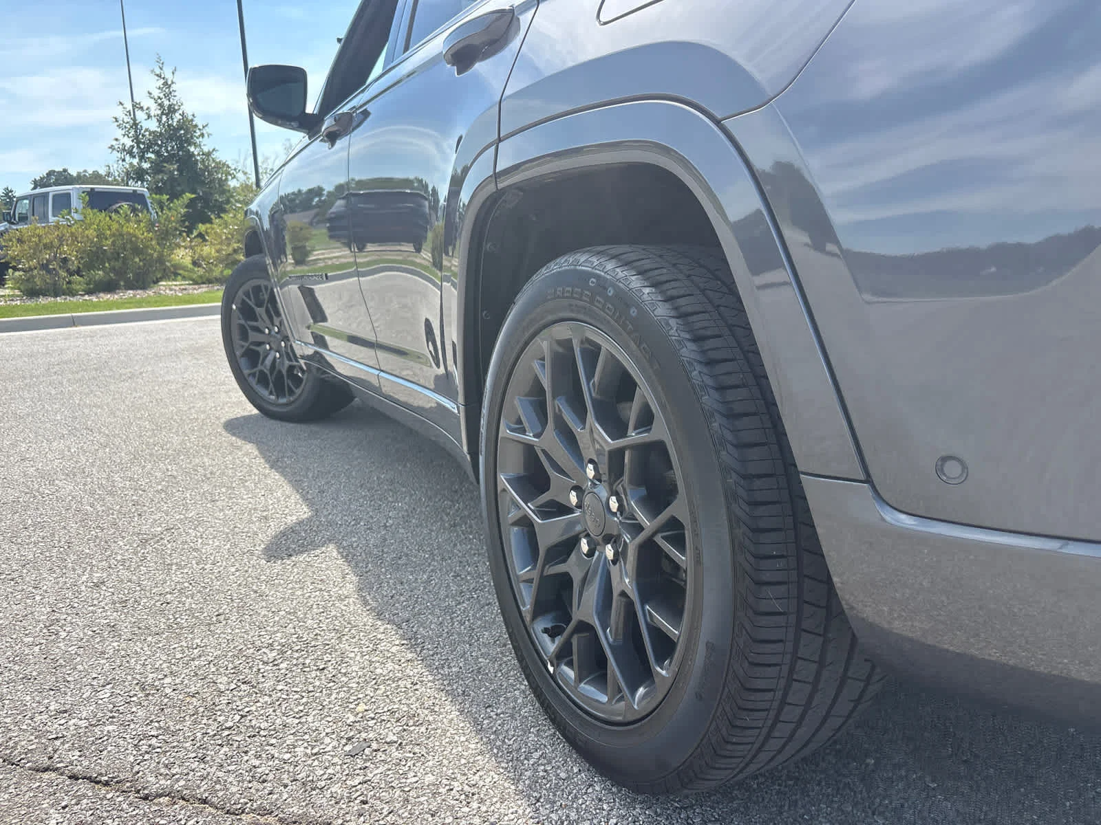 Used 2025 Baltic Gray Metallic Clearcoat Jeep Summit image 7