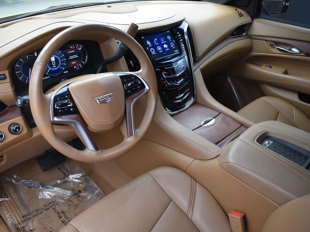 2017 CADILLAC ESCALADE - Image 11