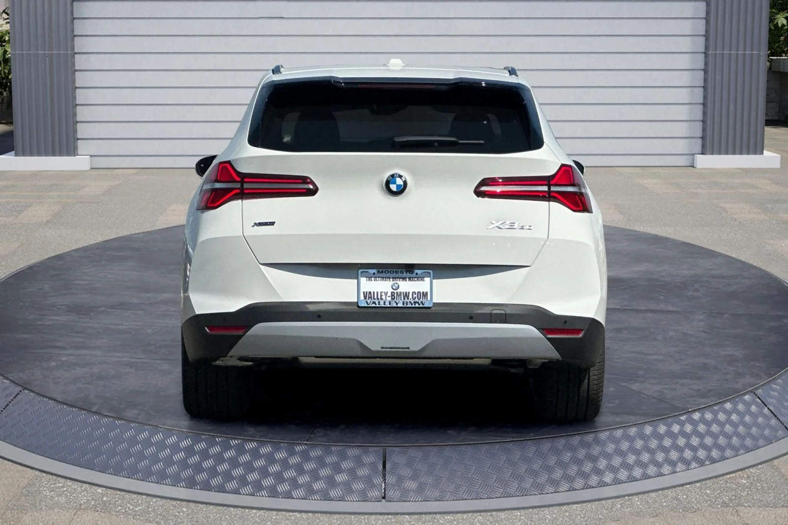 New 2026 Alpine White BMW 30 xDrive image 5